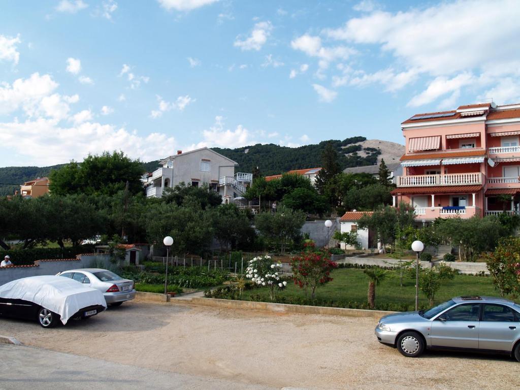 Barbat na Rabu Apartments Banic מראה חיצוני תמונה