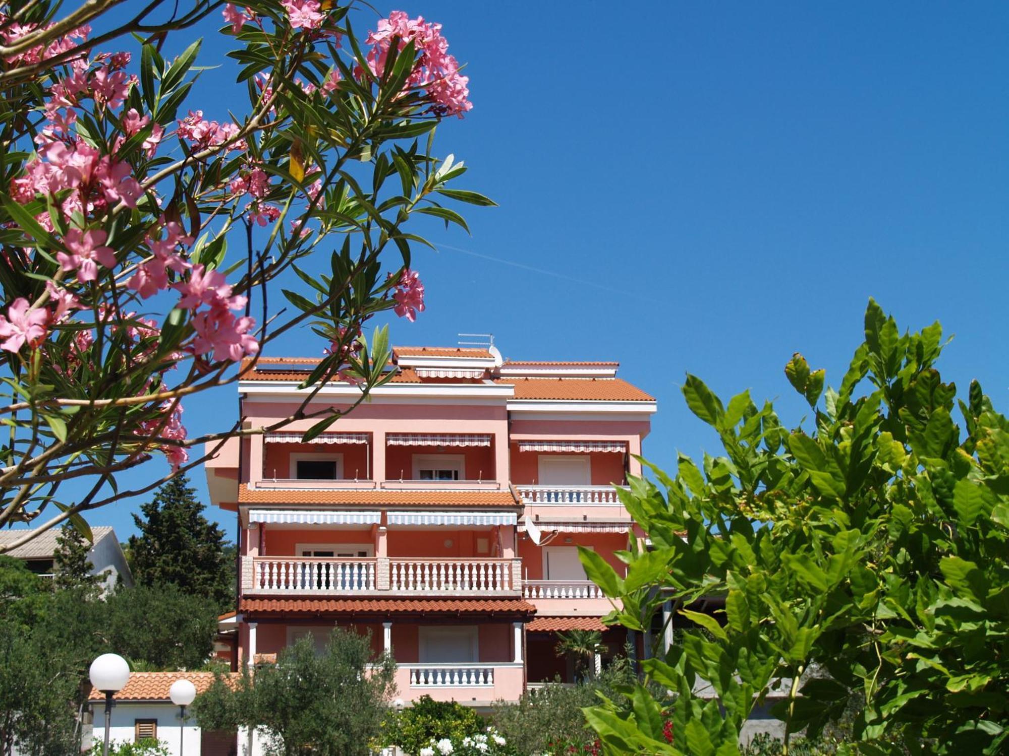 Barbat na Rabu Apartments Banic מראה חיצוני תמונה